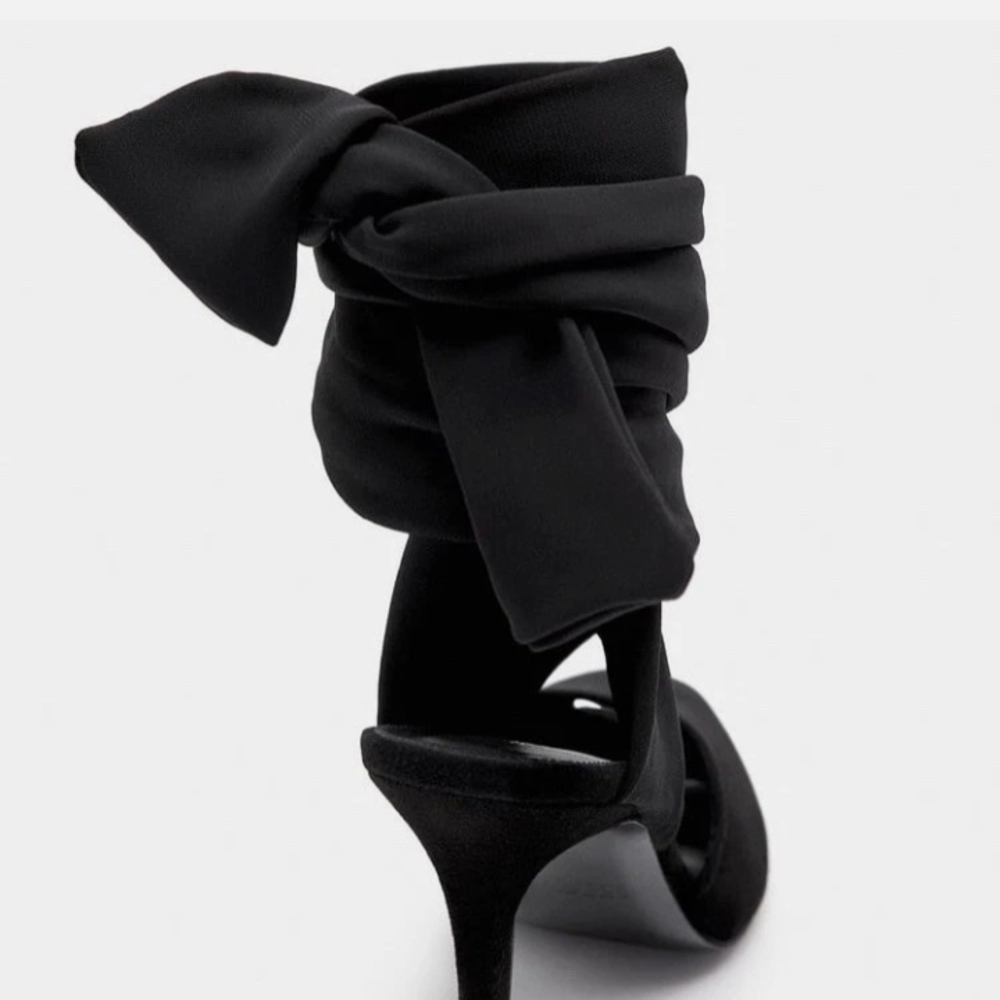 Zara Black Tie Ups